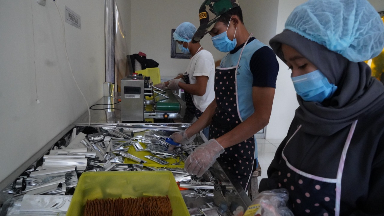 1636098043970_97_Wirausaha untuk Otonomi Protein1